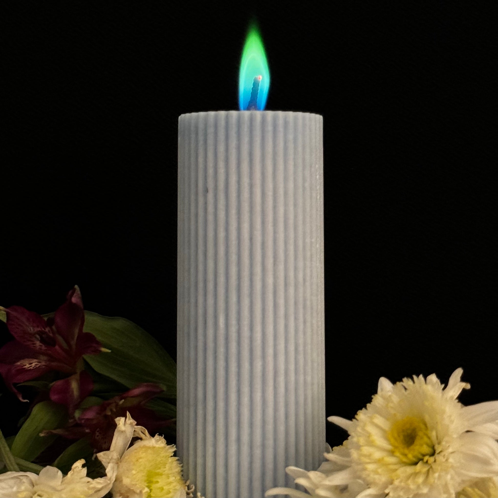 Aurora LUX Ribbed Pillar Candle - Avauré