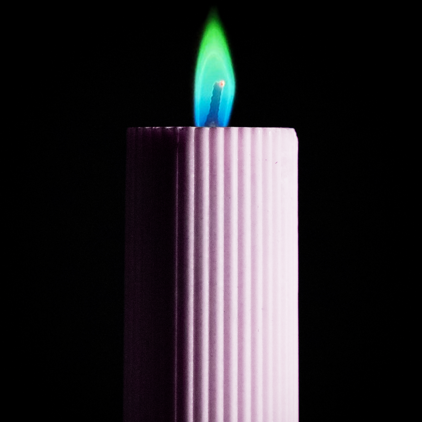 Aurora LUX Ribbed Pillar Candle - Avauré